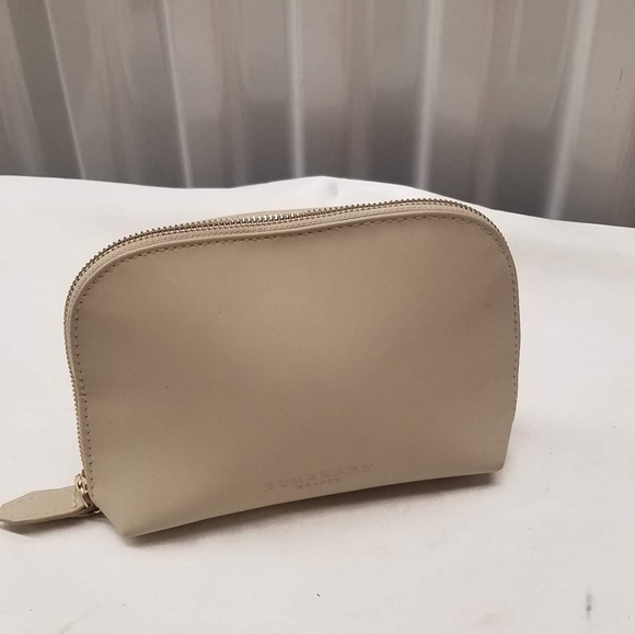 Burberry Handbags - AUTHENTIC BURBERRY BEAUTY BAG